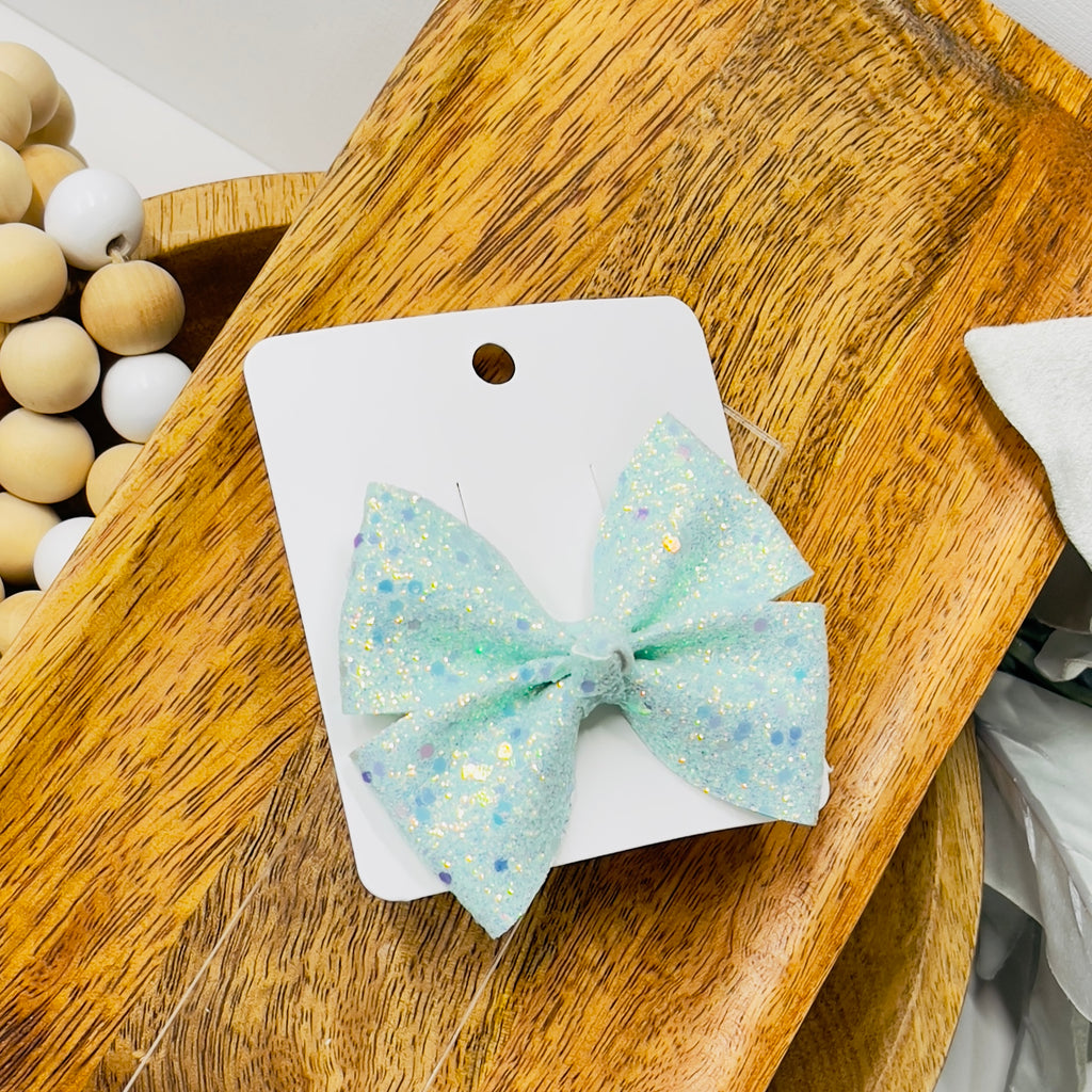✨ Flouncy 3.5” Glitter Bow ✨