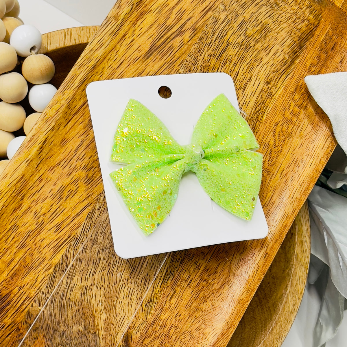 ✨ Flouncy 3.5” Glitter Bow ✨
